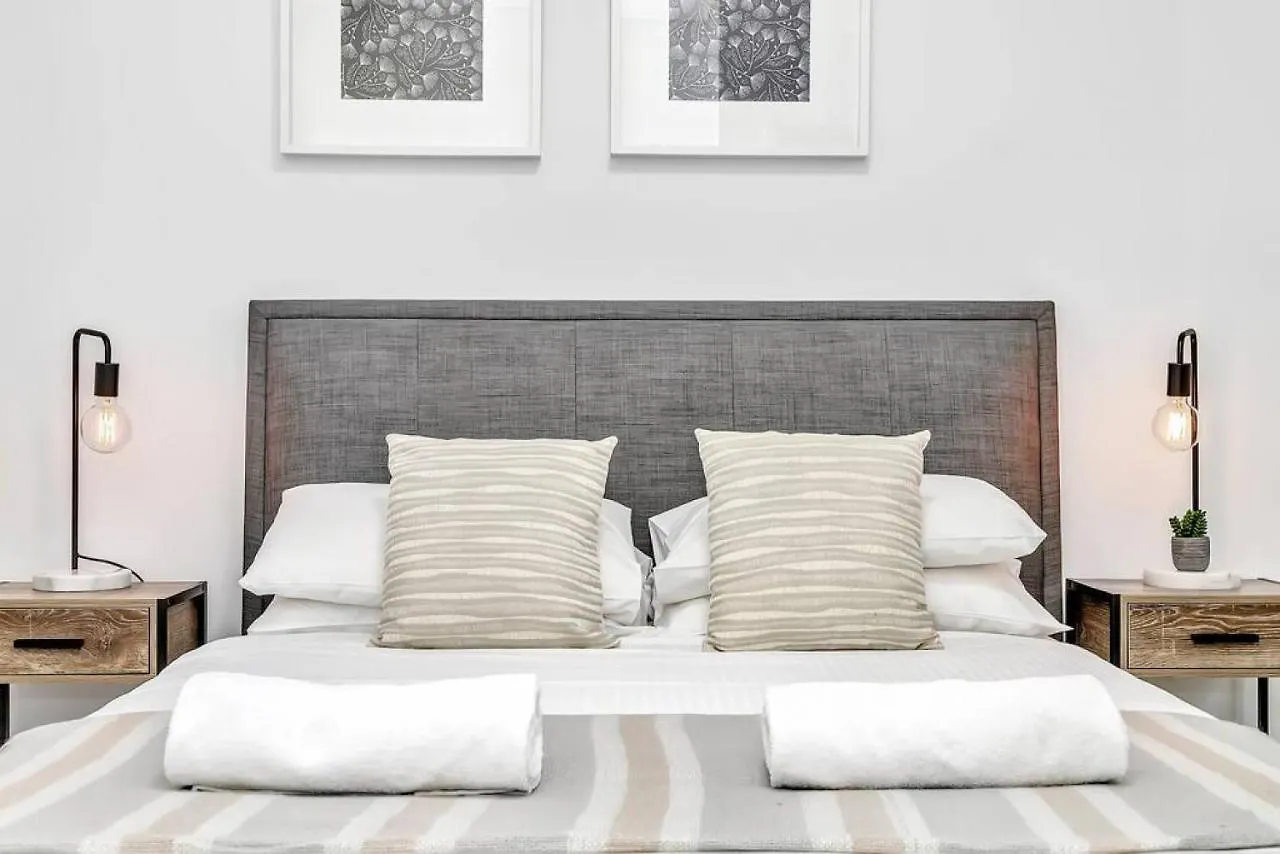 Recharge On Rundle Adelaide Apartman 0*,